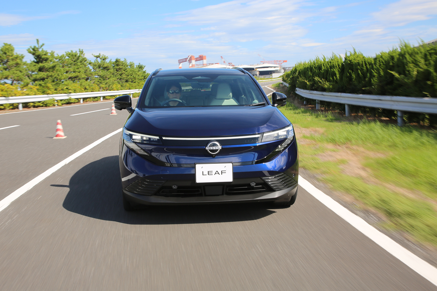 日産リーフの走行シーン 〜 画像79