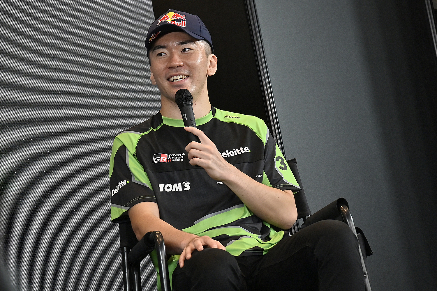 トークショーに登場した笹原右京選手