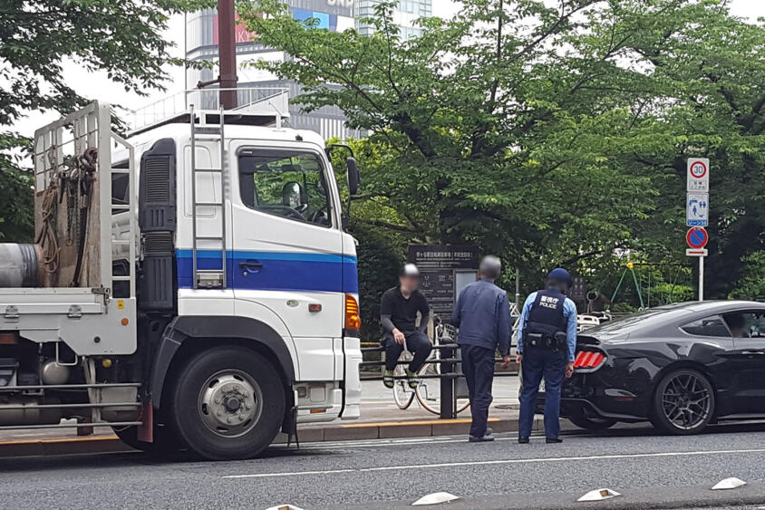 トラックが悪いんじゃん……と言ったって事故ったら悲惨！　知っておくべき大型トラック運転士の「見えにくい場所」とは