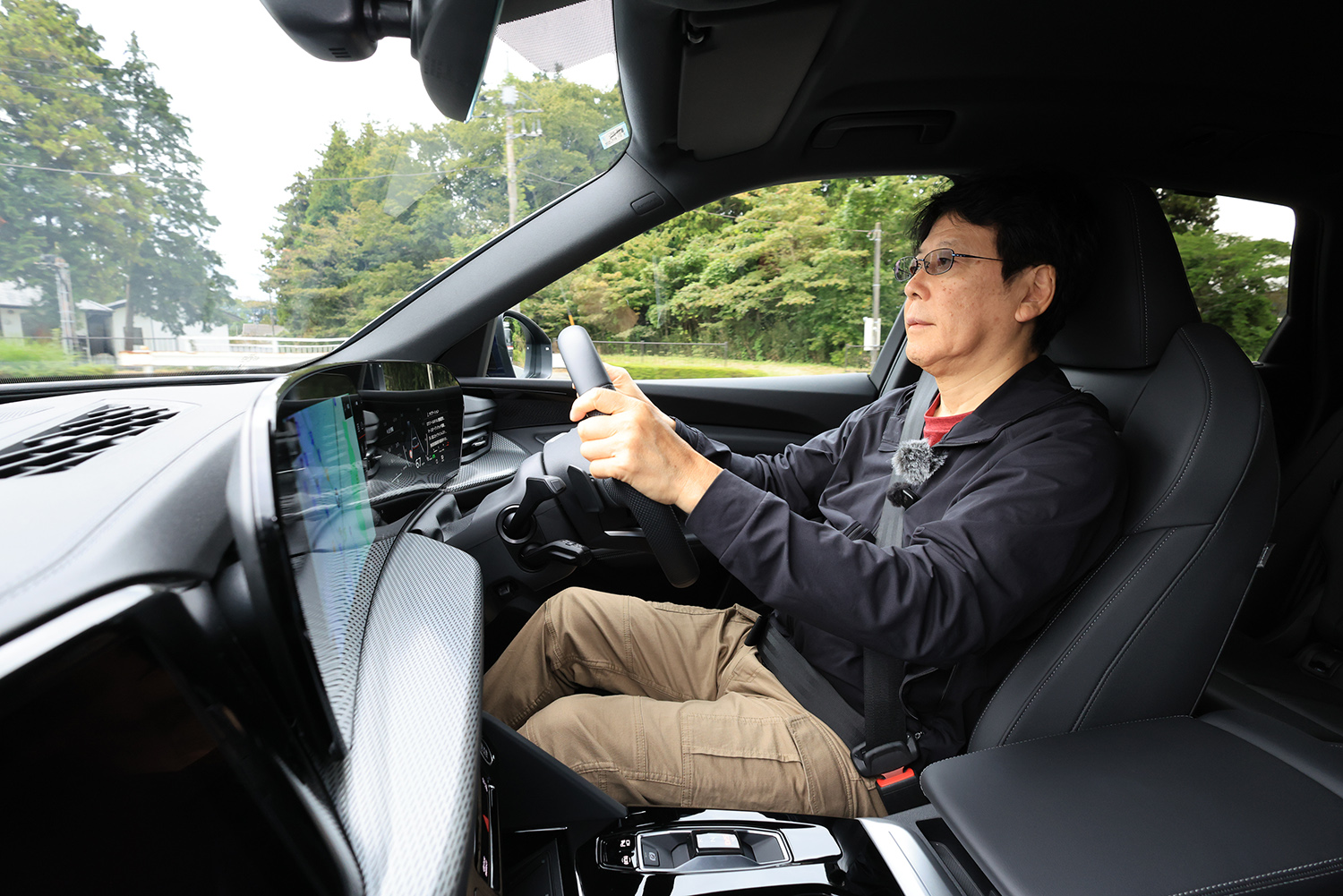 静かで驚異的に速いEVと鋭く圧倒的に力強いディーゼルMHEVに電動化時代の走りを感じた 〜 画像61