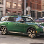 【画像】MINIとポール・スミスの新章が東京から始まる！　「ジャパンモビリティショー2025」のMINIブースに話題のクルマ大集合 〜 画像5