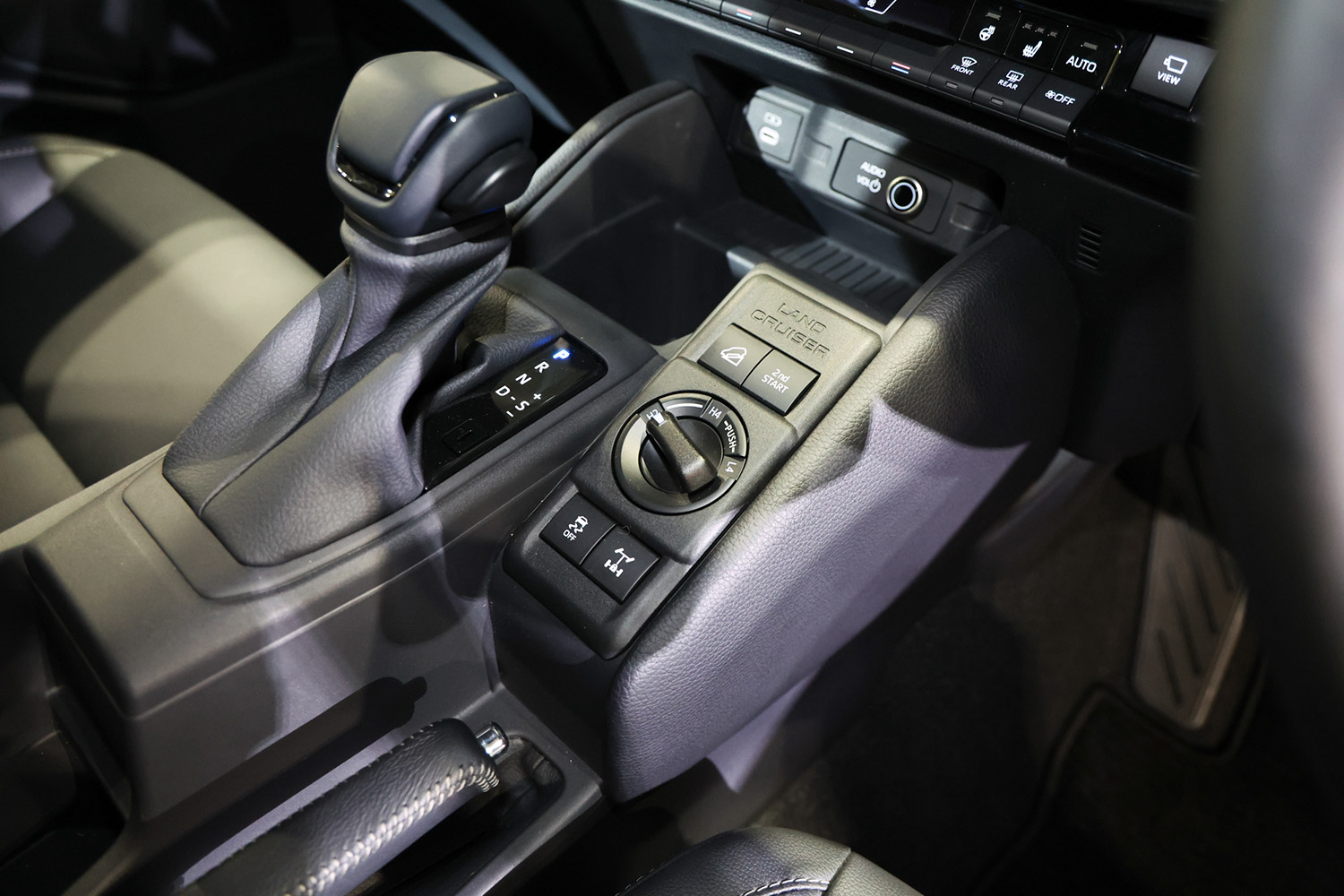 その名も「ランドクルーザーＦＪ」はより若者にも手が届く「買えるランクル」 〜 画像38