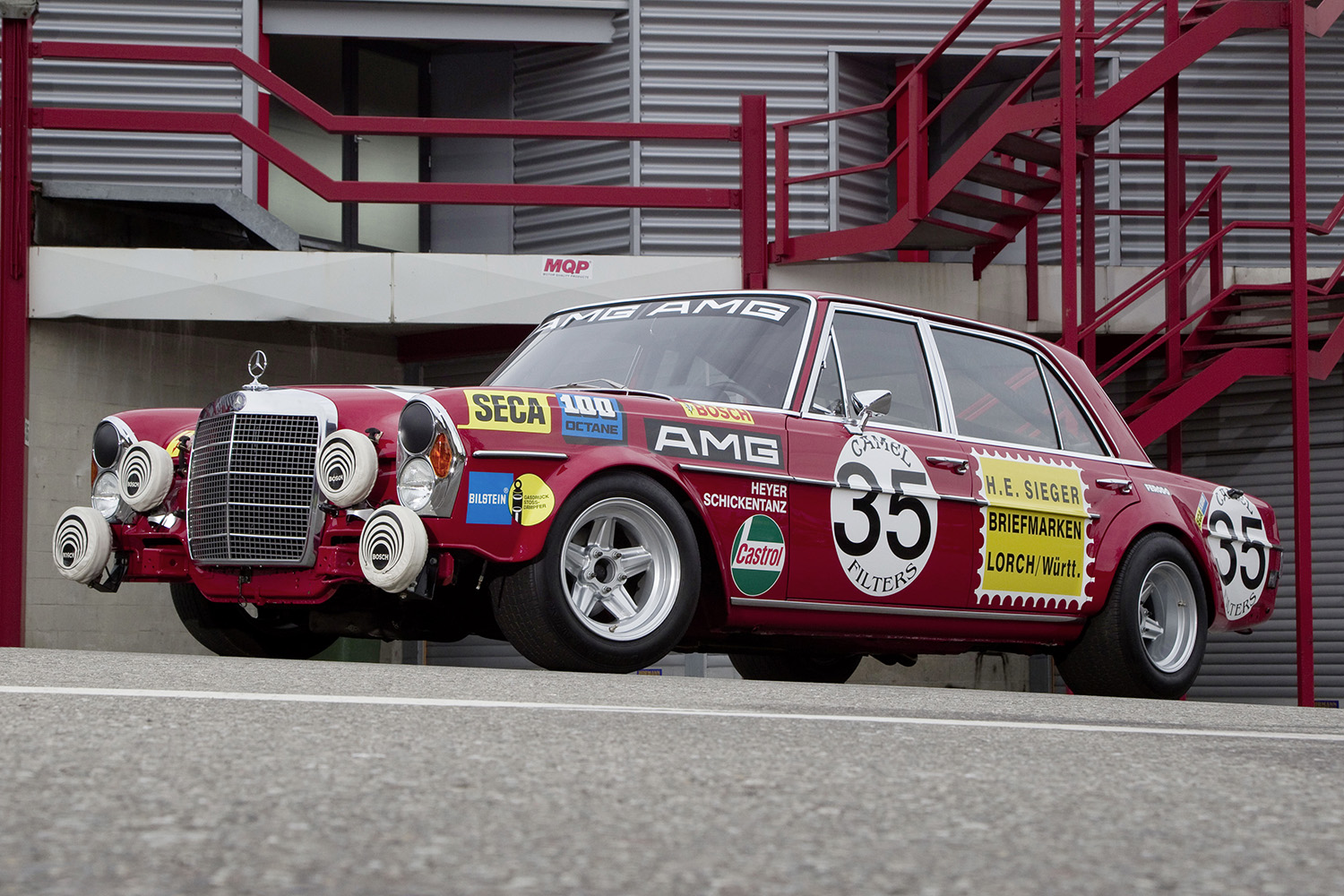 メルセデス・ベンツ300 SEL 6.8 AMGのフロントスタイリング