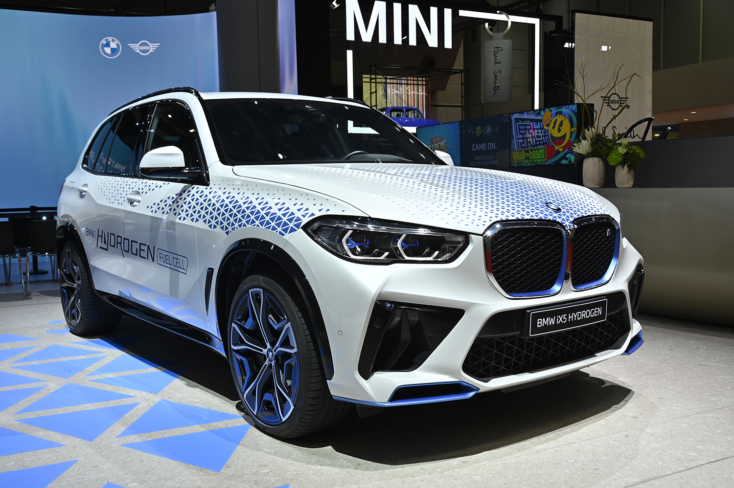 BMW iX5ハイドロジェンのフロントスタイリング