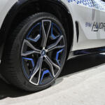 【画像】BMWの新たな一手「水素」で走る「iX5ハイドロジェン」に注目必至! ガソリン・ディーゼル・BEV・FCVのフルラインアップで2028年までに40車種を投入する!! 【ジャパンモビリティショー2025】 〜 画像4