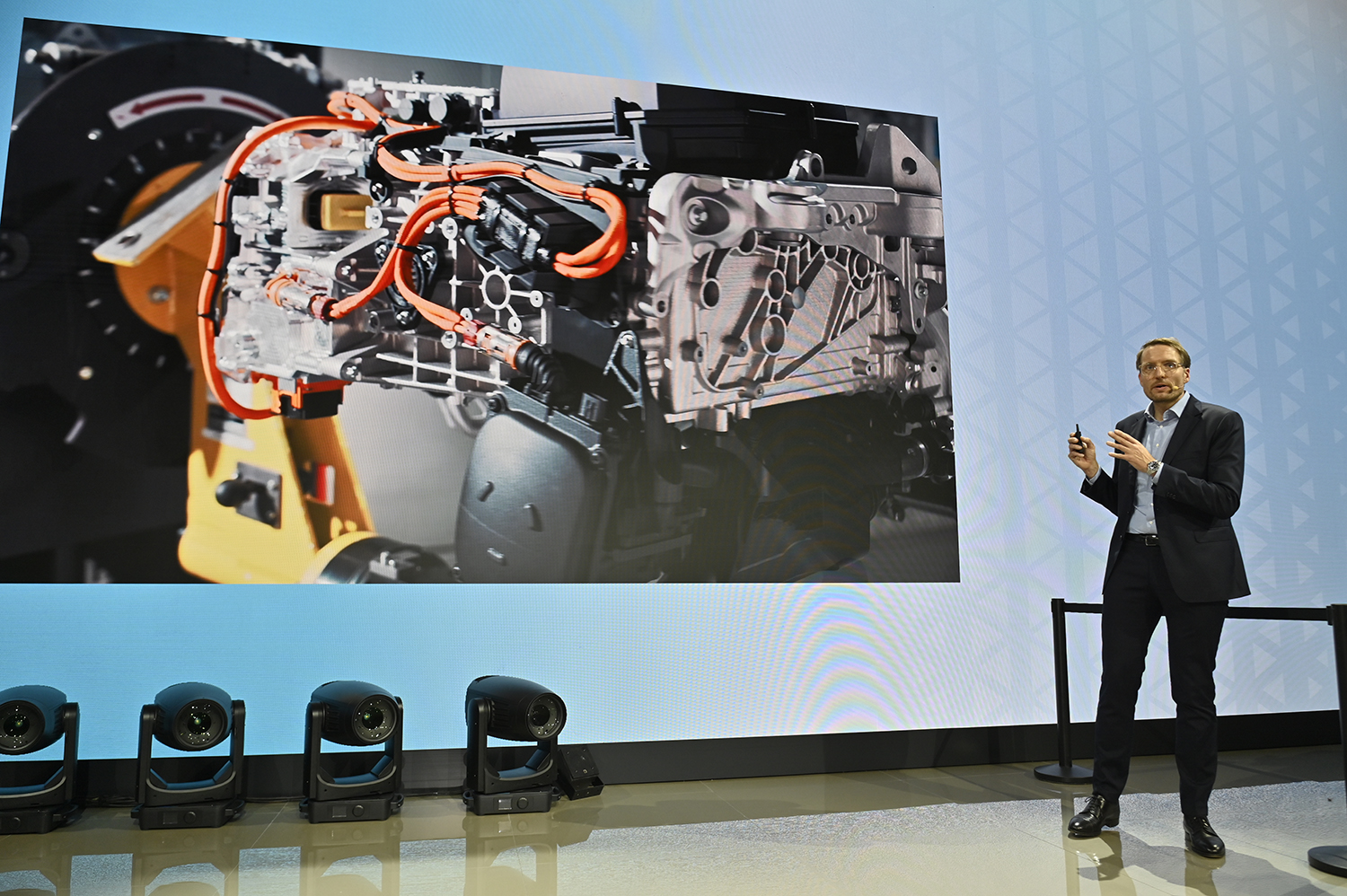 iX5ハイドロジェンやノイエクラッセやM2 CSなどBMWの次世代モデルにワクワクが止まらない 〜 画像19