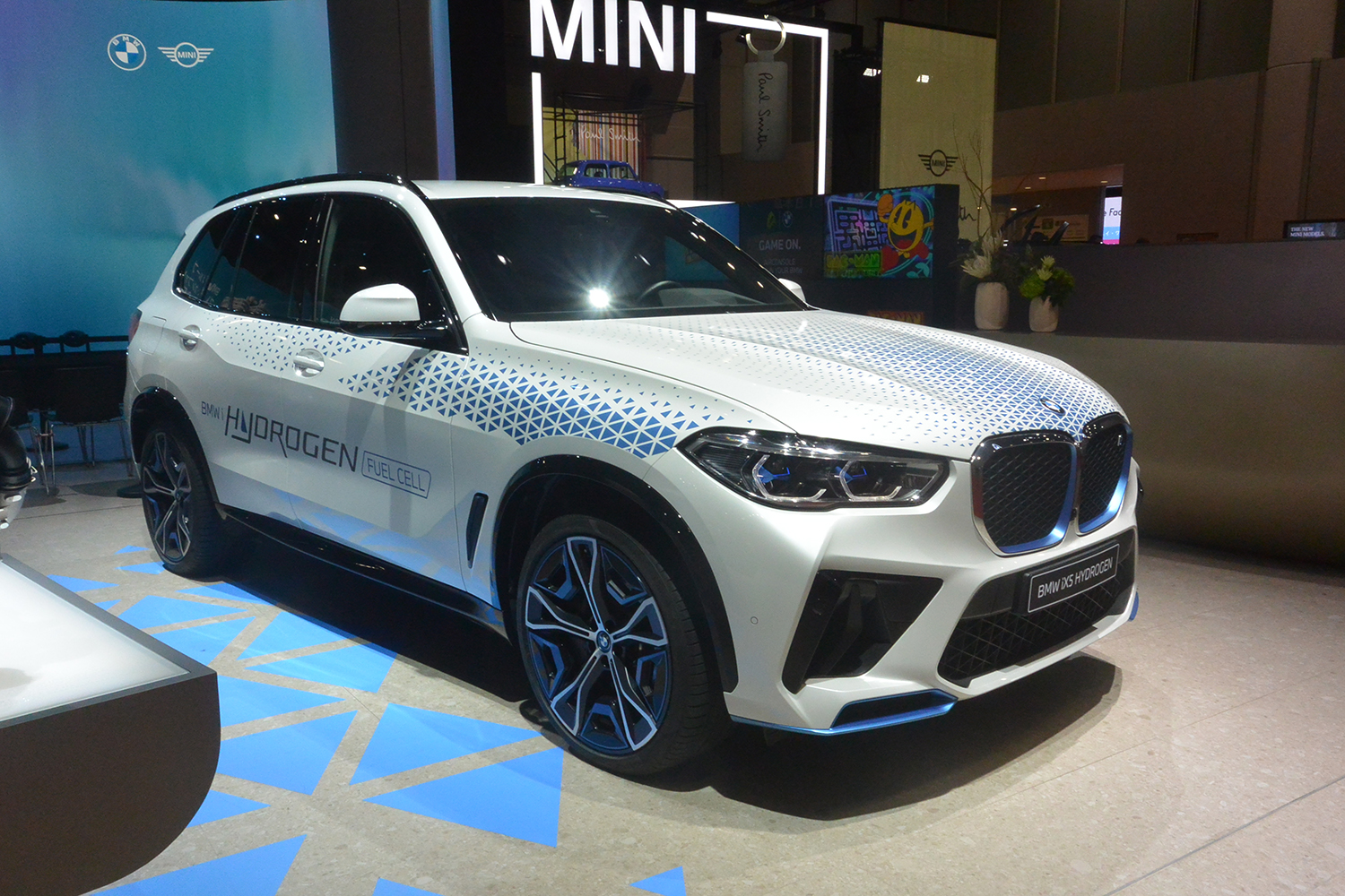 iX5ハイドロジェンやノイエクラッセやM2 CSなどBMWの次世代モデルにワクワクが止まらない 〜 画像24