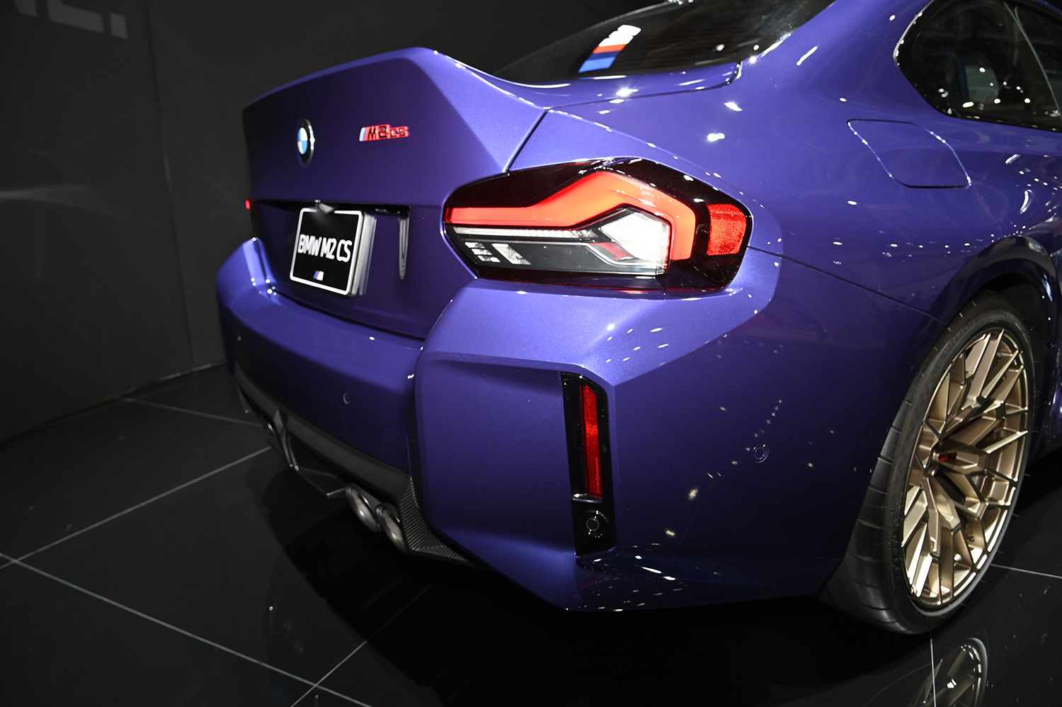 内外装をカーボンファイバーに置き換えた歴代最強最軽量のＭ２が「ＣＳ」だ 〜 画像4