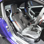 【画像】ただでさえバカッ速いBMW M2をさらに軽量化した最速モデルが日本でお披露目！　歴代最強の「M2 CS」の強烈な中身【ジャパンモビリティショー2025】 〜 画像6