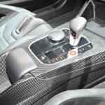 【画像】ただでさえバカッ速いBMW M2をさらに軽量化した最速モデルが日本でお披露目！　歴代最強の「M2 CS」の強烈な中身【ジャパンモビリティショー2025】 〜 画像12