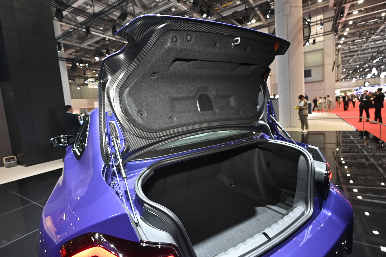 内外装をカーボンファイバーに置き換えた歴代最強最軽量のＭ２が「ＣＳ」だ 〜 画像11