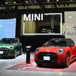【画像】ガチの「本人」降臨！　MINI「ポール・スミス・エディション」３台が世界初お目見え!!【ジャパンモビリティショー2025】 〜 画像1