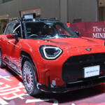 【画像】ガチの「本人」降臨！　MINI「ポール・スミス・エディション」３台が世界初お目見え!!【ジャパンモビリティショー2025】 〜 画像3