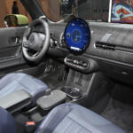 【画像】ガチの「本人」降臨！　MINI「ポール・スミス・エディション」３台が世界初お目見え!!【ジャパンモビリティショー2025】 〜 画像21