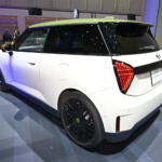 【画像】ガチの「本人」降臨！　MINI「ポール・スミス・エディション」３台が世界初お目見え!!【ジャパンモビリティショー2025】 〜 画像23