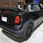 【画像】ガチの「本人」降臨！　MINI「ポール・スミス・エディション」３台が世界初お目見え!!【ジャパンモビリティショー2025】 〜 画像25