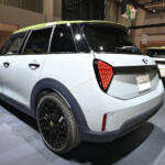 【画像】ガチの「本人」降臨！　MINI「ポール・スミス・エディション」３台が世界初お目見え!!【ジャパンモビリティショー2025】 〜 画像27