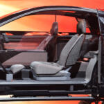 【画像】３人乗りのショーファークーペって一体……「これからの100年」を象徴する「センチュリークーペ」の激熱メッセージ【ジャパンモビリティショー2025】 〜 画像10