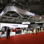 【画像】小型車の王者スズキが軽EVを作るとこうなる！　ちょうどいいが詰まったトールワゴンEV「ビジョンe-Sky」を堂々世界初公開【ジャパンモビリティショー2025】 〜 画像1