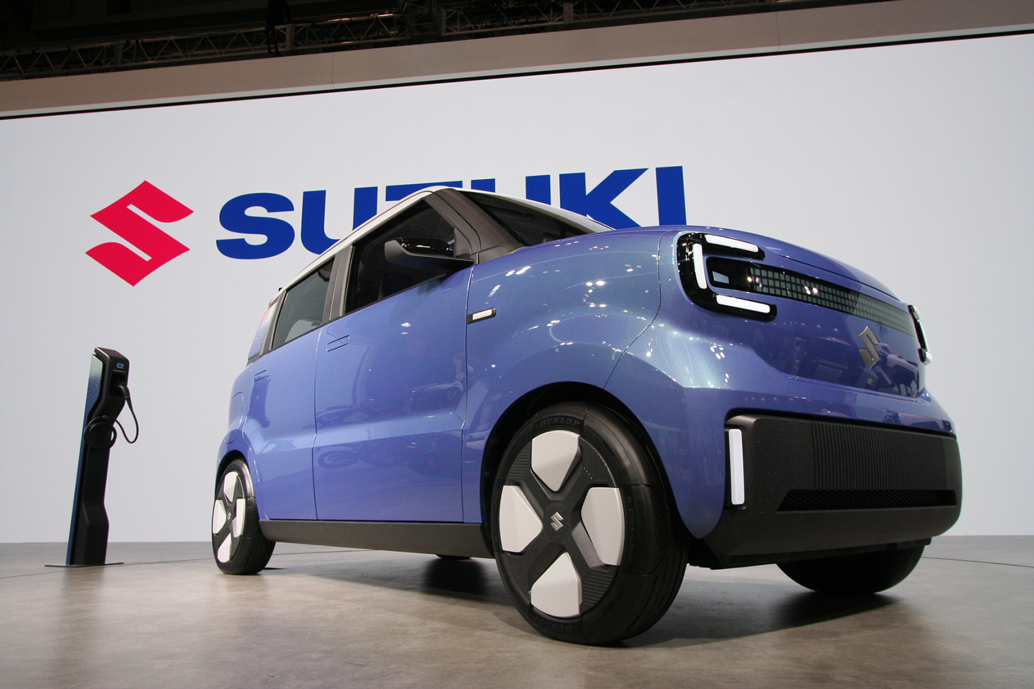 ちょうどいい生活密着型軽ＥＶ「ビジョンe-Sky」を世界初公開