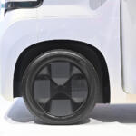 【画像】ダイハツ「K-VISION」は恐らく最強の軽自動車になる!!　待望の「フルハイブリッド」が実現！　【ジャパンモビリティショー2025】 〜 画像13