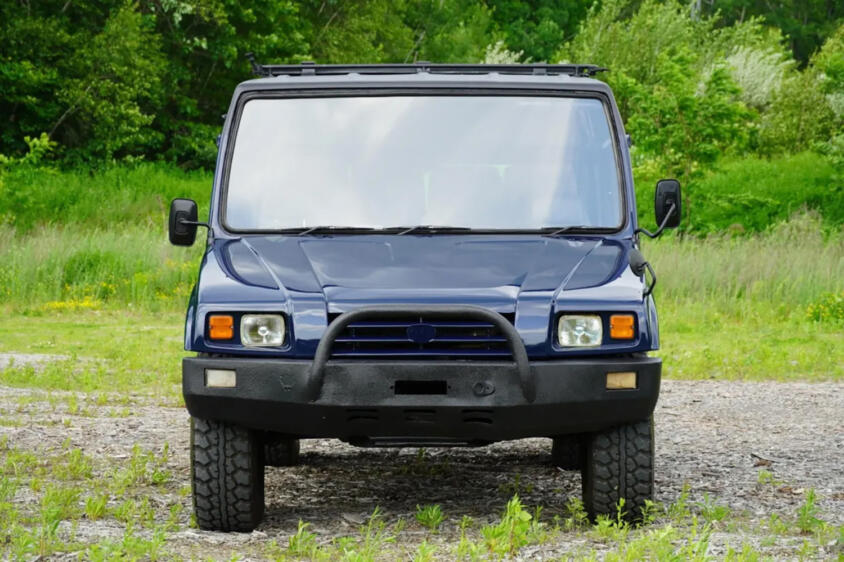 ケニアで改造手術を受けた日本車最強のオフローダー「メガクルーザー」がオークションに出た！　サファリツアー用のハイルーフ仕様の気になる落札価格とは？