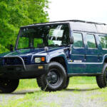 【画像】ケニアで改造手術を受けた日本車最強のオフローダー「メガクルーザー」がオークションに出た！　サファリツアー用のハイルーフ仕様の気になる落札価格とは？ 〜 画像12