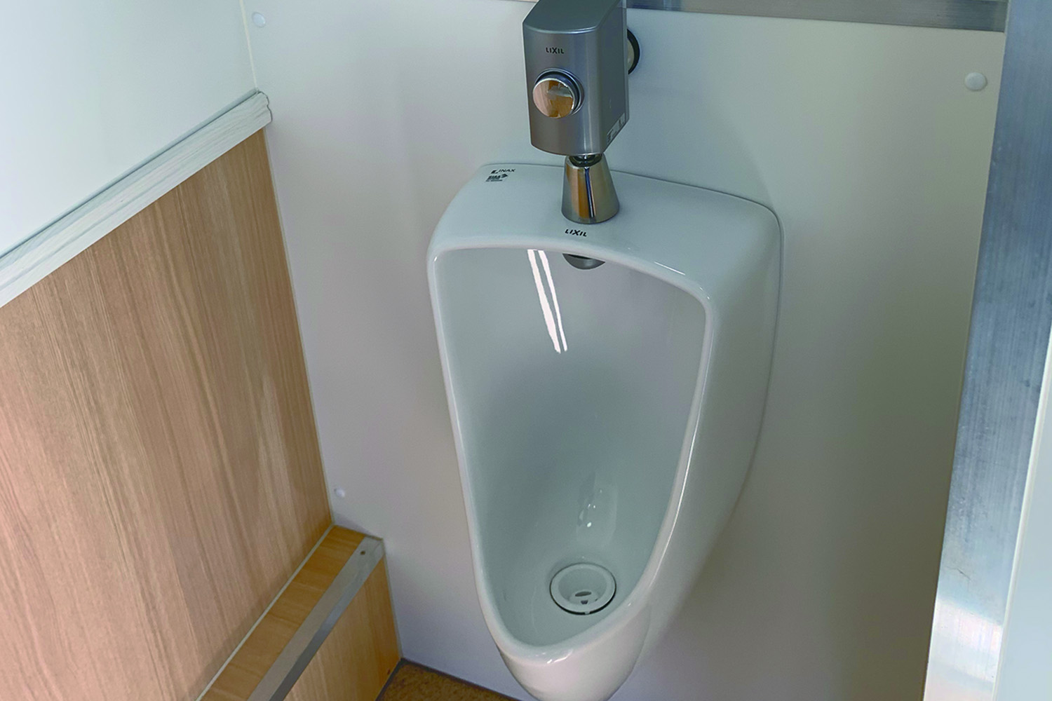 災害支援などで全国の自治体が採用する「トイレトラック」は実際どんなものなの？ 〜 画像13