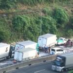 【画像】避けた結果が大事故になる可能性も！　高速道路の「落下物」に遭遇したときにとるべき正解の行動 〜 画像4