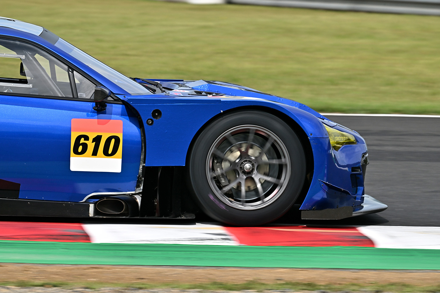 610号車「STI S001」のフェンダーまわり