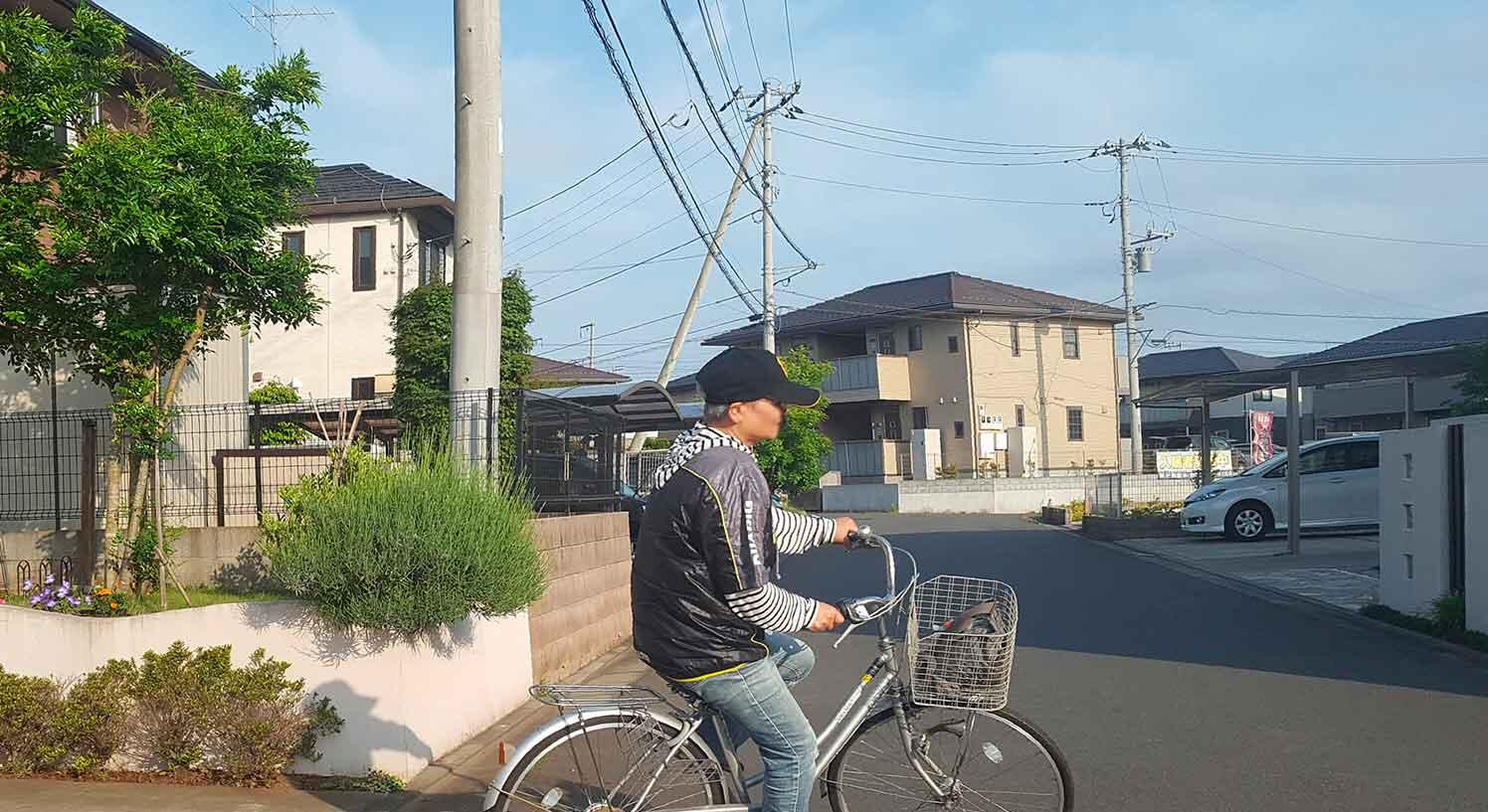 飛び出す自転車のイメージ