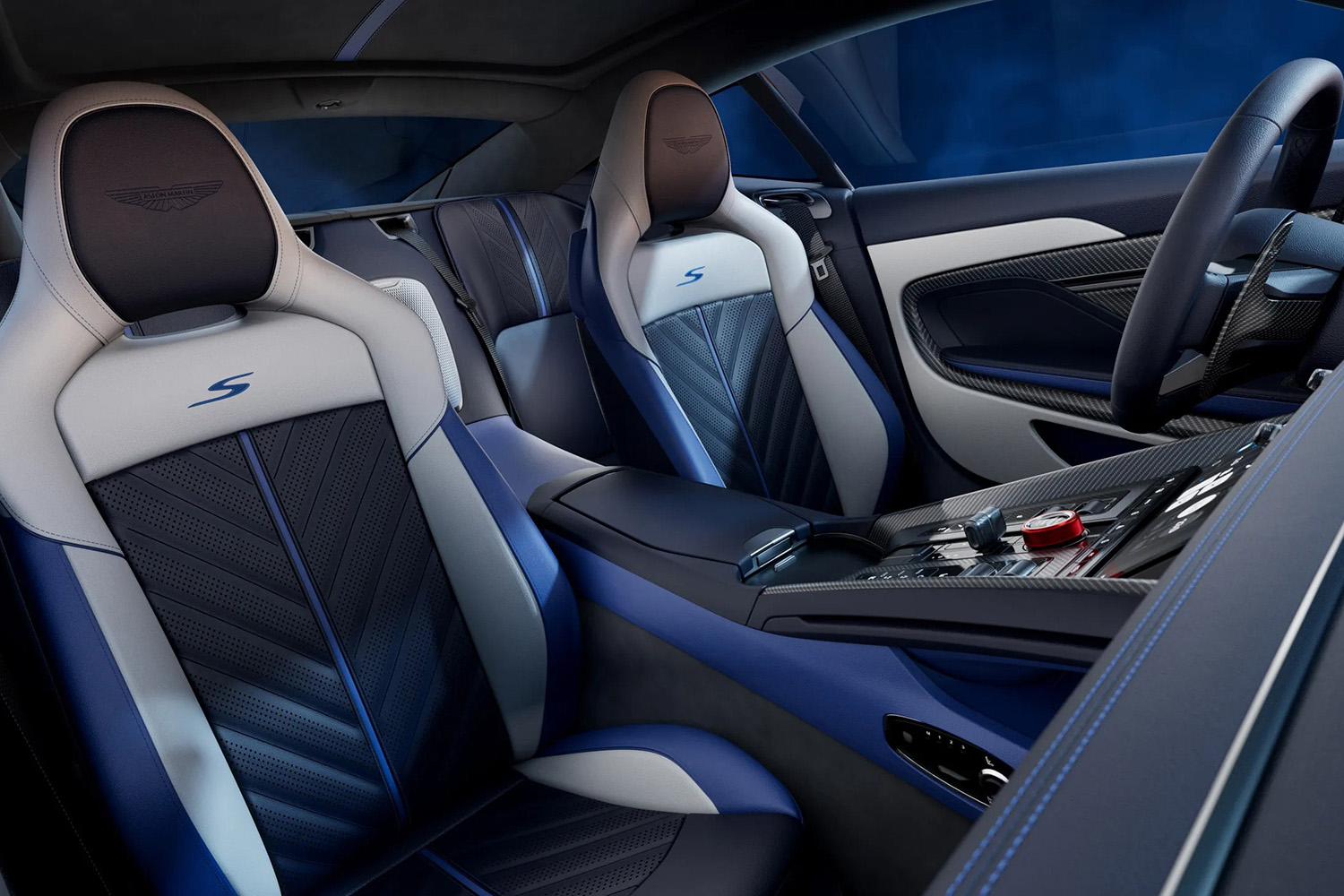 アストンマーティンDB12 Sが登場 〜 画像2