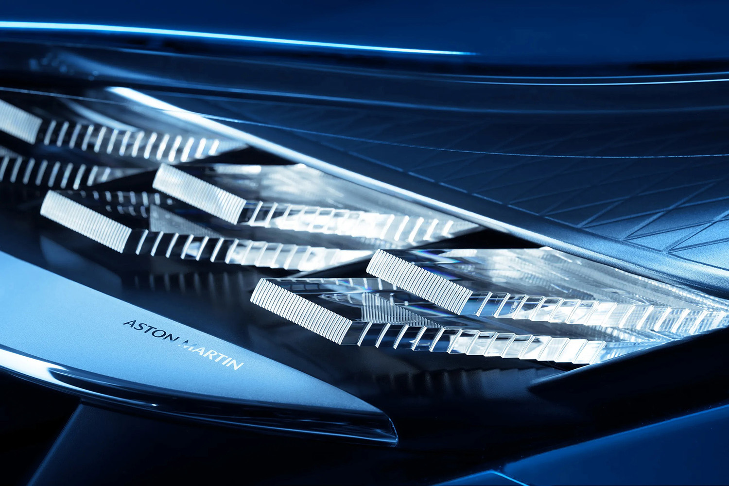 アストンマーティンDB12 Sが登場 〜 画像8