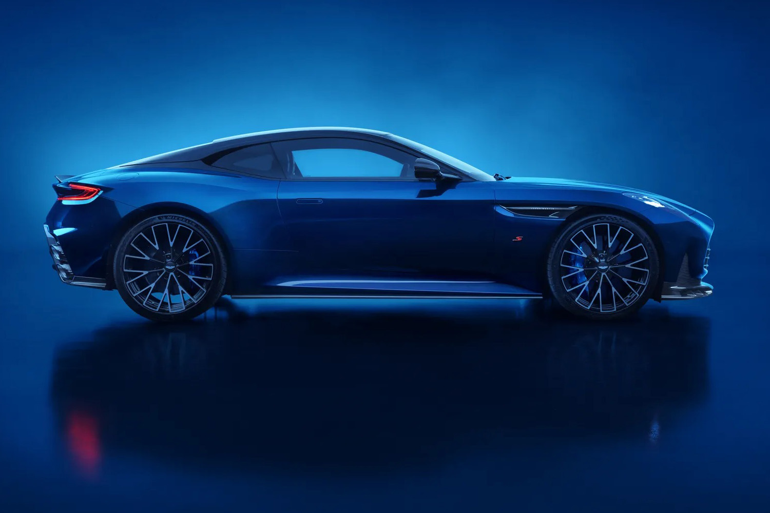 アストンマーティンDB12 Sが登場 〜 画像9