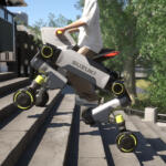 【画像】クルマもバイクも小型モビリティも船外機もロボティクスも！　ジャパンモビリティショー2025のスズキブースはまさに未来を先取り 〜 画像25