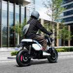 【画像】クルマもバイクも小型モビリティも船外機もロボティクスも！　ジャパンモビリティショー2025のスズキブースはまさに未来を先取り 〜 画像61