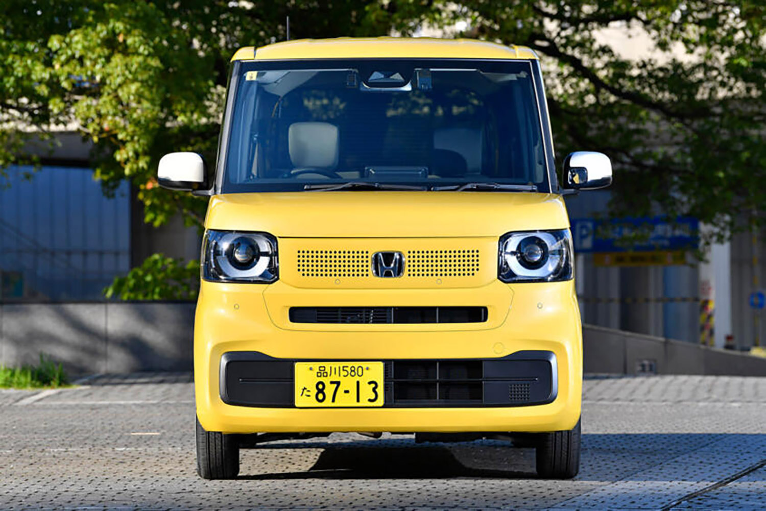 ホンダN-BOXのフロントマスク