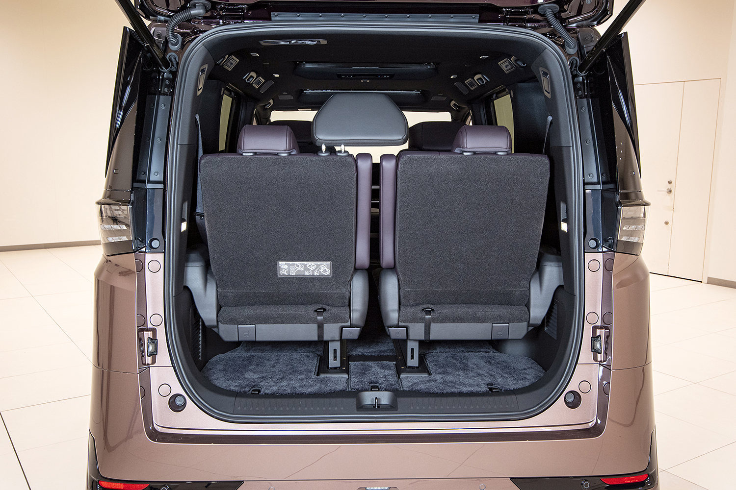 ジャパンモビリティーショー2025で新型日産エルグランドが公開 〜 画像22