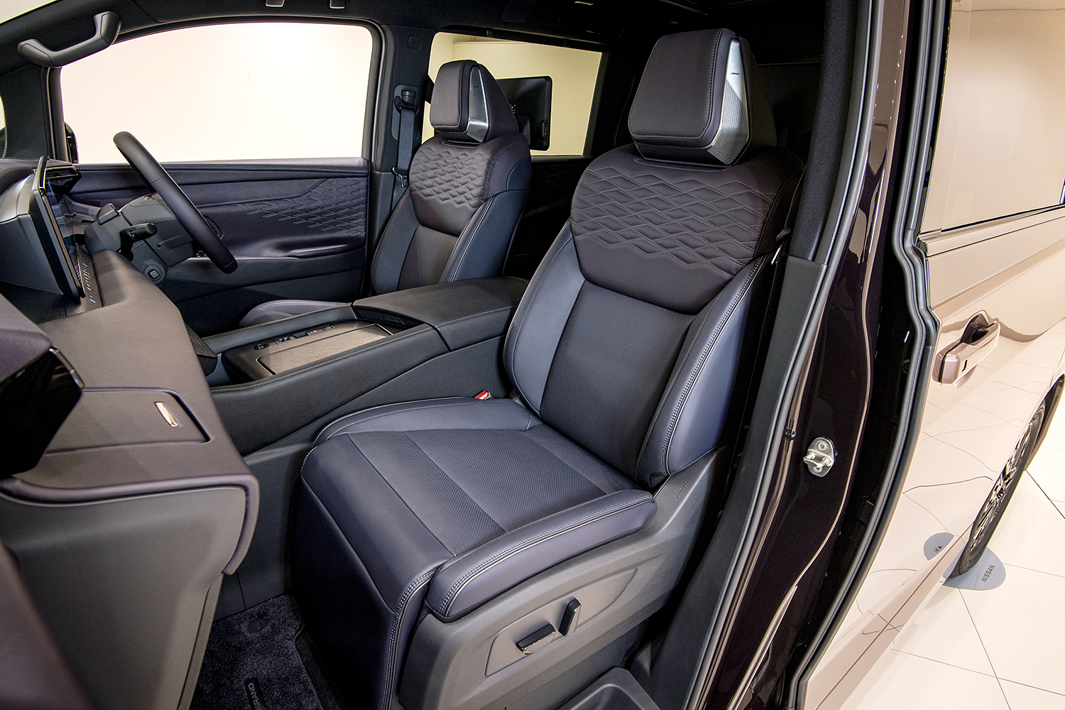 ジャパンモビリティーショー2025で新型日産エルグランドが公開 〜 画像25