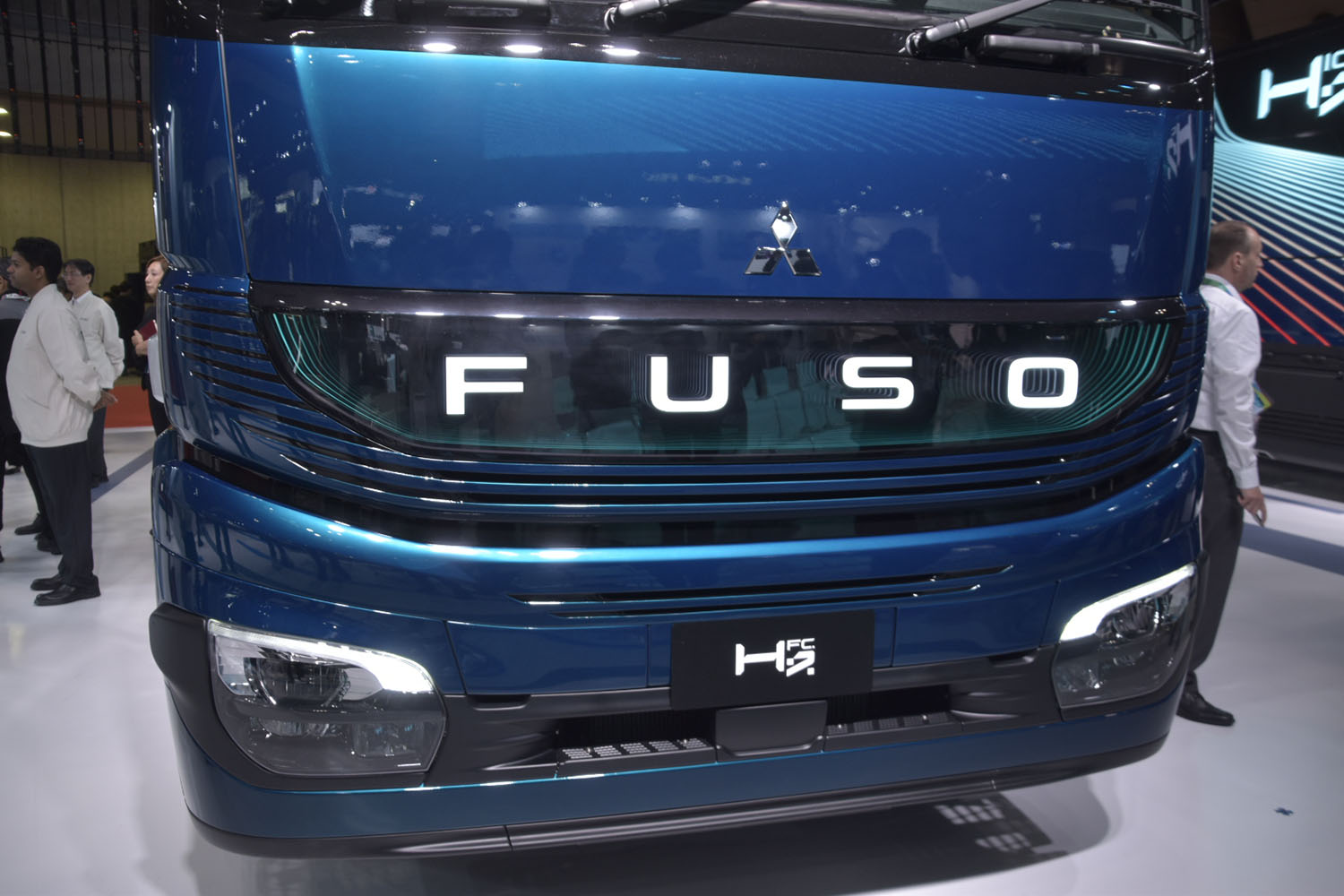 ジャパンモビリティショーの三菱ふそうブース 〜 画像11