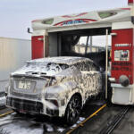 【画像】「洗車はピーカンの日に限る」なんて本気でいってる？　天候を味方にラクできる「雨の日」洗車のススメ 〜 画像7