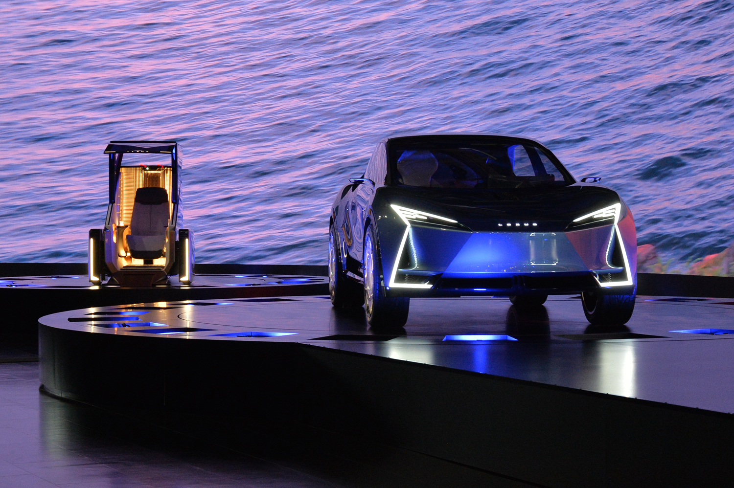 ドローン搭載の「LSクーペコンセプト」と１人乗り３輪車「LSマイクロコンセプト」が驚きの連続だった 〜 画像1