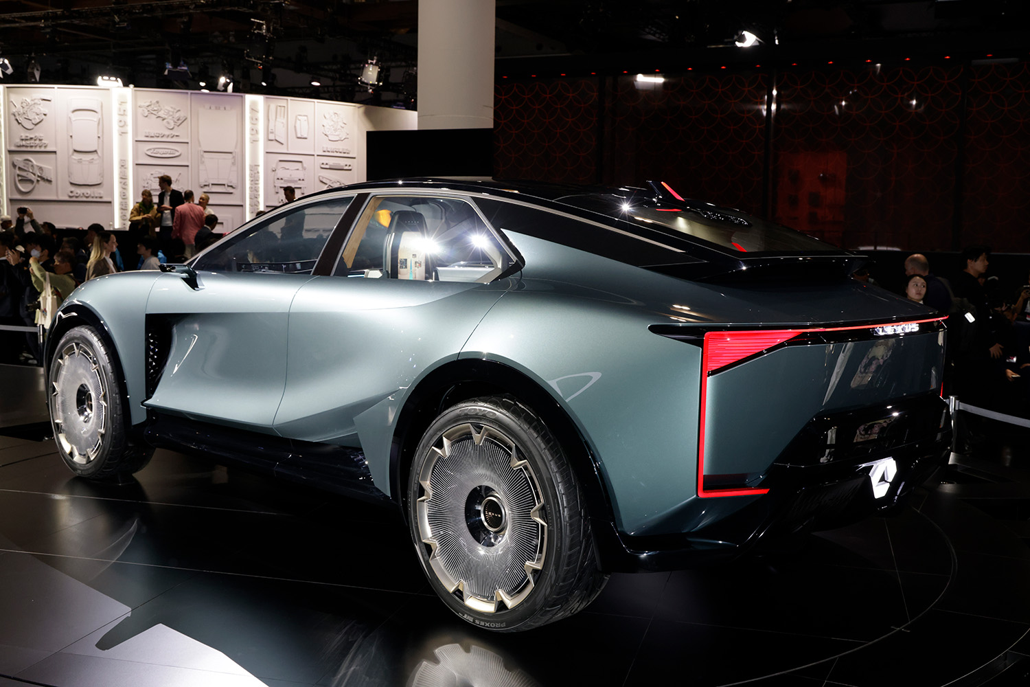 「LSクーペコンセプト」のリヤスタイリング