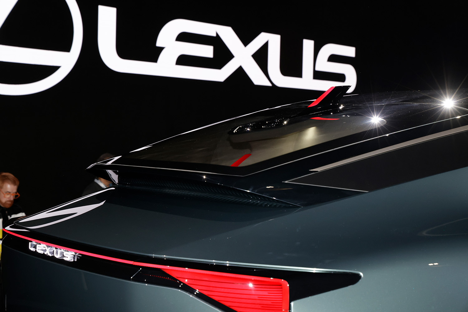 「LSクーペコンセプト」のテールまわり