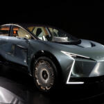 【画像】３輪・６輪・そしてクーペ！　固定観念をぶっとばした「未来のLS」３台が自由すぎて目から鱗!!【ジャパンモビリティショー2025】 〜 画像10