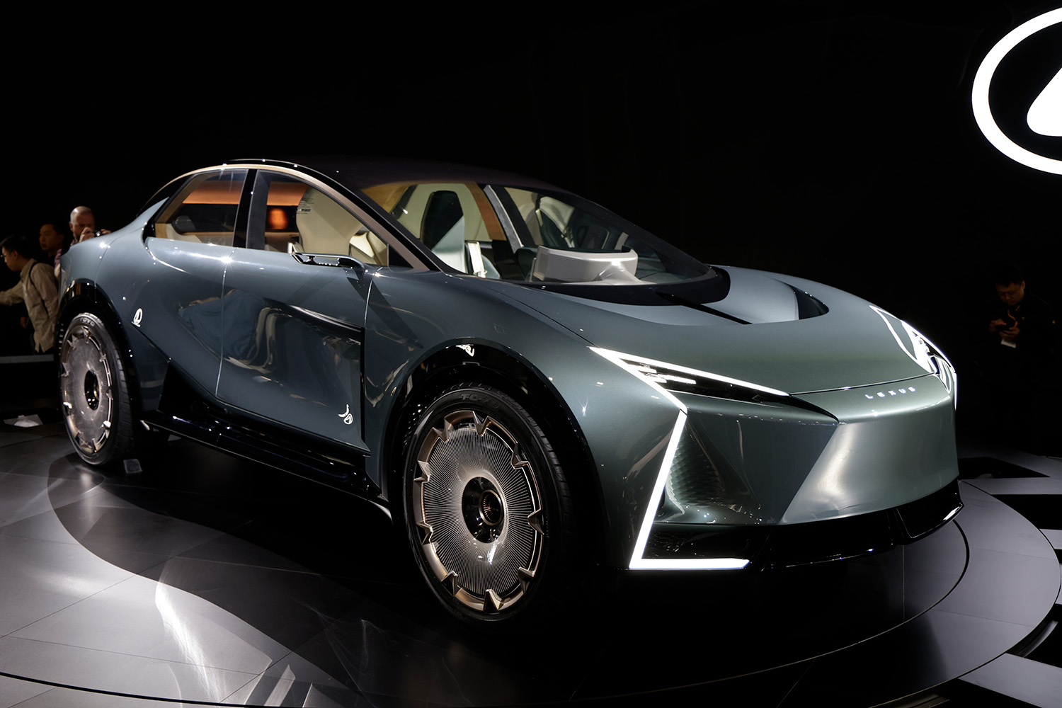 「LSクーペコンセプト」のフロントスタイリング