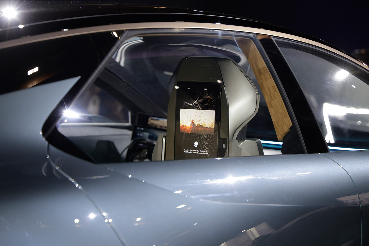 「LSクーペコンセプト」のインテリア