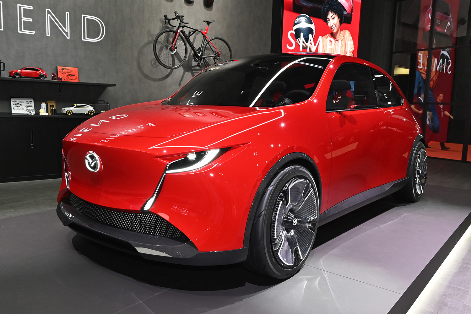 「ビジョン Xコンパクト」のフロントスタイリング