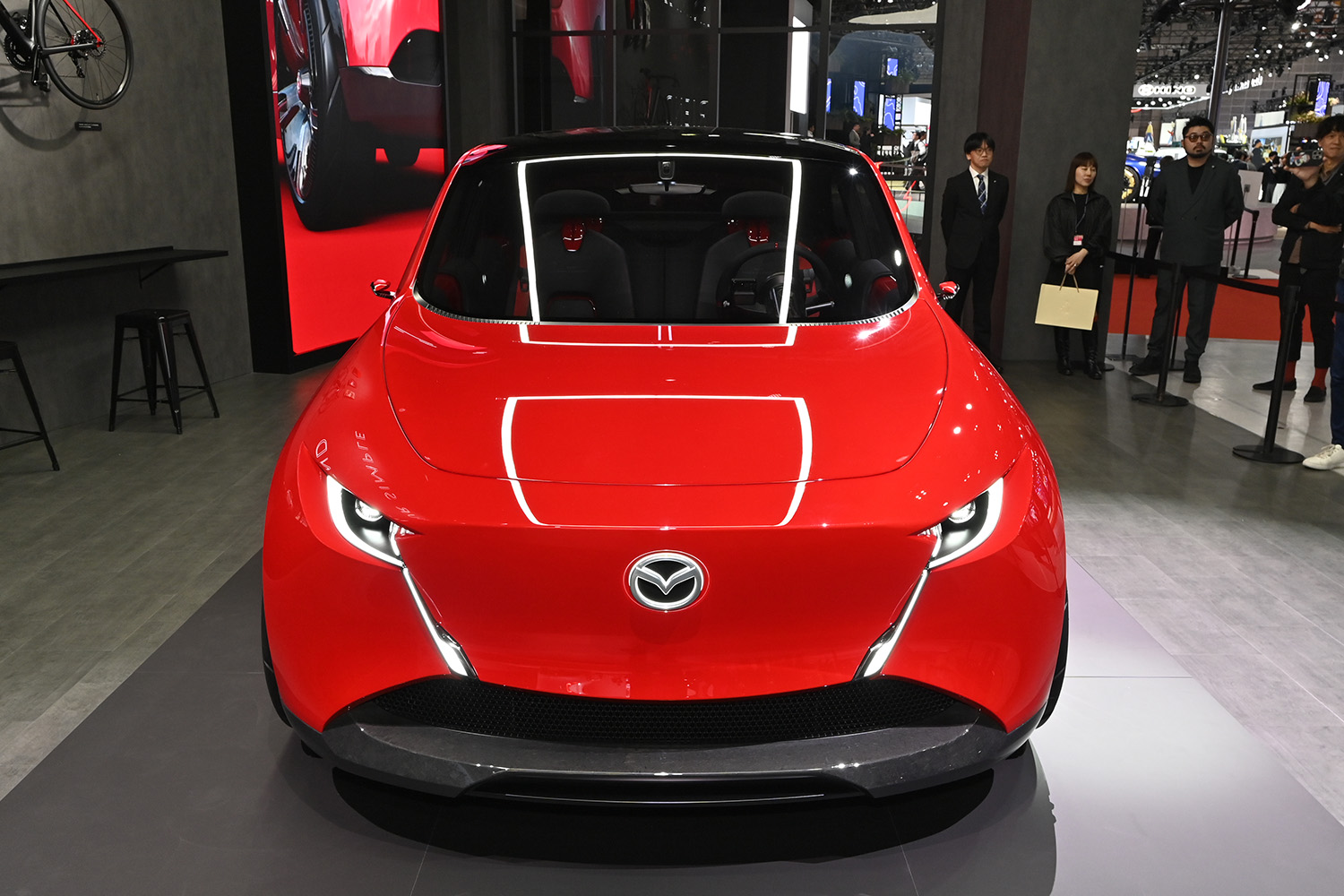 「ビジョン Xコンパクト」のフロントスタイリング