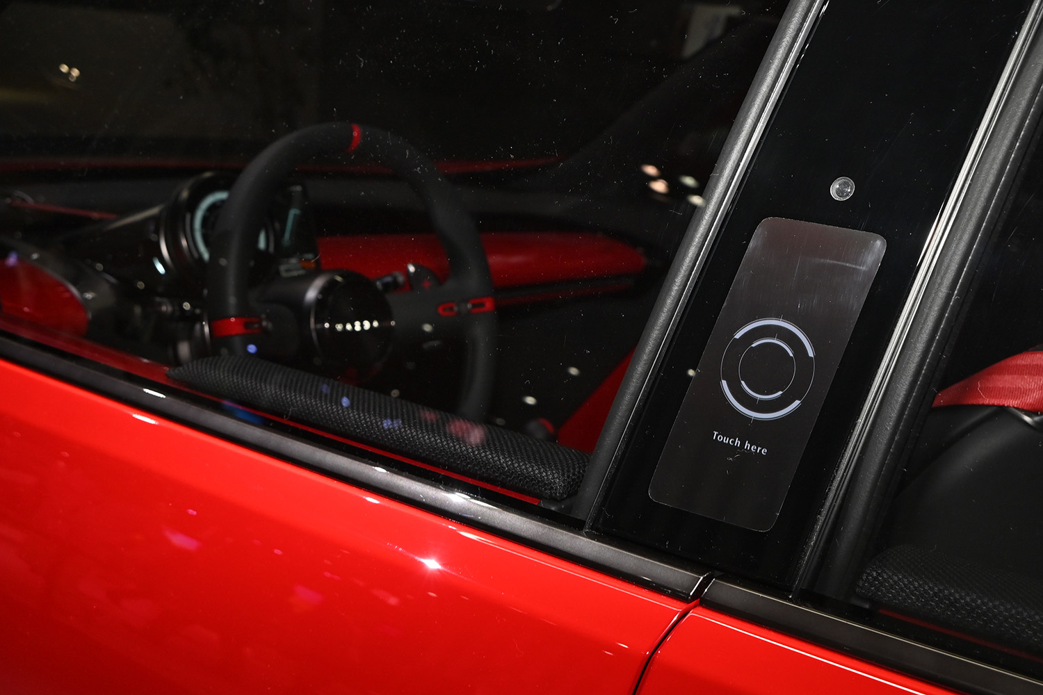 デジタル化された人の感覚とクルマをAIが結ぶ⁉︎ 未来の若者は「マツダビジョン クロスコンパクト」でクルマとの絆をより深められるのか?【ジャパンモビリティショー2025】 〜 画像10